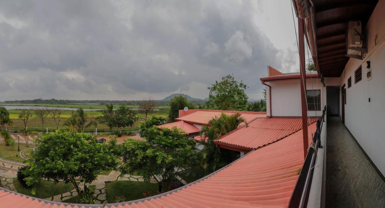 Nilambara Lake View Dambulla Zewnętrze zdjęcie